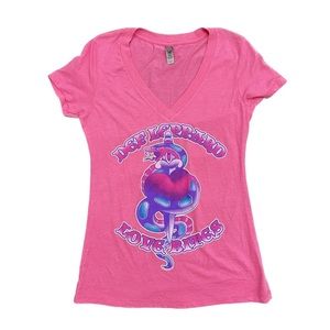 2015 Pink Def Leppard Love Bites Fitted V-Neck Tee Size Large